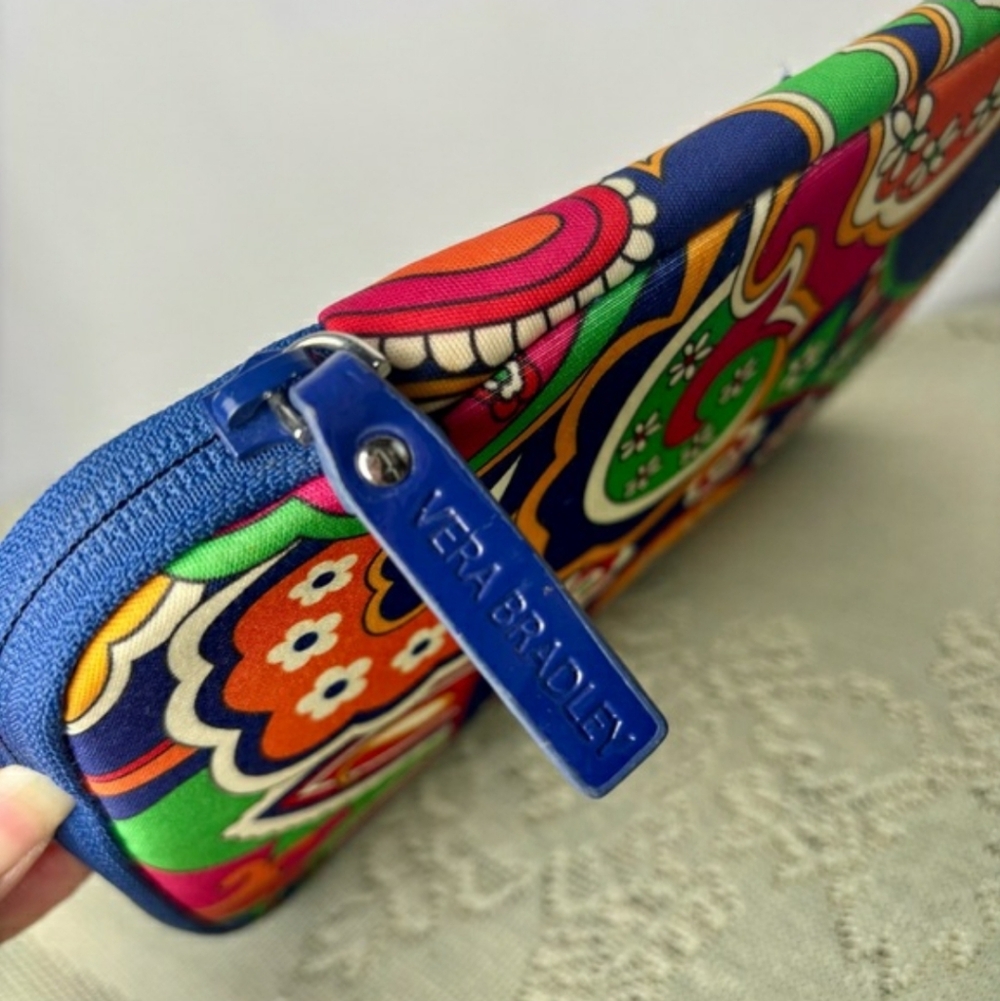 Vera Bradley Paisley Multicolor Paisley Tablet Case Holder - Picture 3 of 16